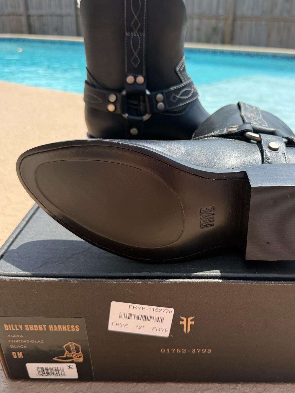 Frye Black Billy Short Harness Boot IN ORIGINAL BOX NEVER WORN - Picture 6 of 8